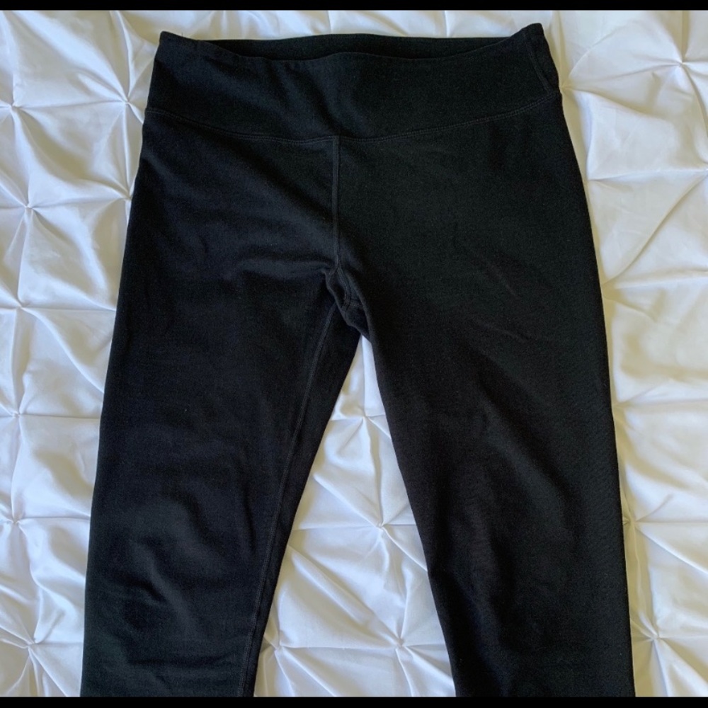 Fabletics Cropped Powerhold Leggings